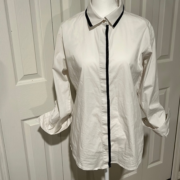 Tops - DKNY black and gold trim button down dress shirt size M